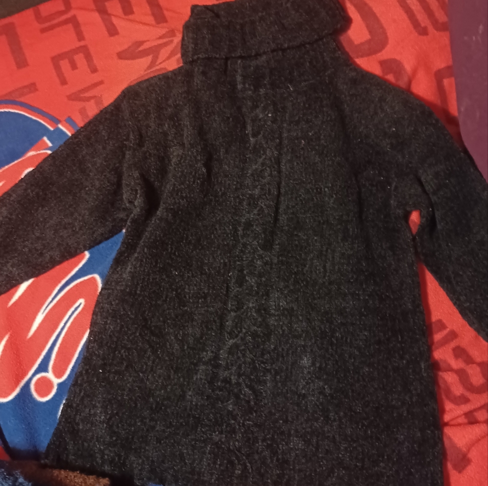 Spice of life sweater size medium